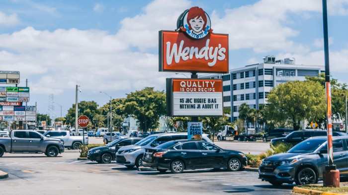 Bő két évtized után visszatérhet Magyarországra a népszerű étteremlánc