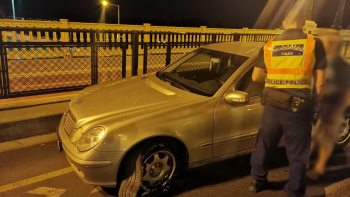 Ettől tátva maradt a rendőrök szája is, pedig csak aztán jött a magyarázat – képek