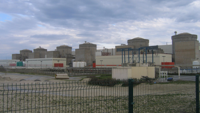 Furcsa ok miatt állt le Nyugat-Európa legnagyobb atomerőműve