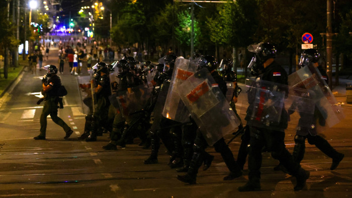 Szakértő: a rendőri brutalitás vállalhatatlan szintet ért el Szerbiában