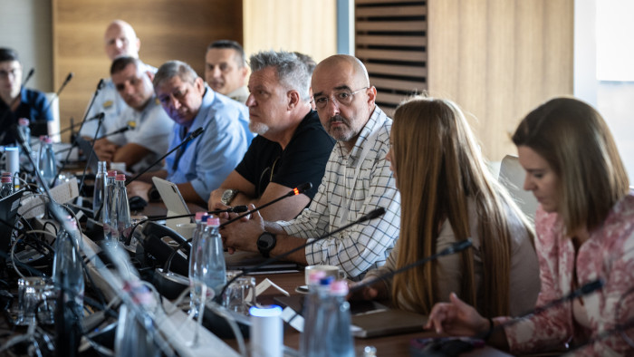 Beindult Budapesten az operatív törzs