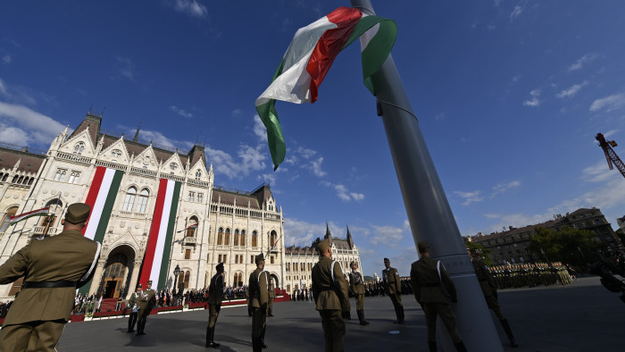 Juhász Árpád a Magyar Érdemrend parancsnoki keresztje kitüntetésben részesült