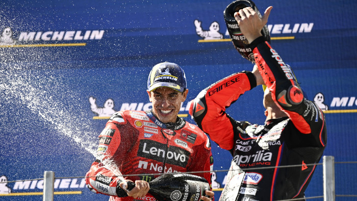 Szakíró: sikert aratott a MotoGP a Balatonnál, mégis a Hungaroringre költözhet