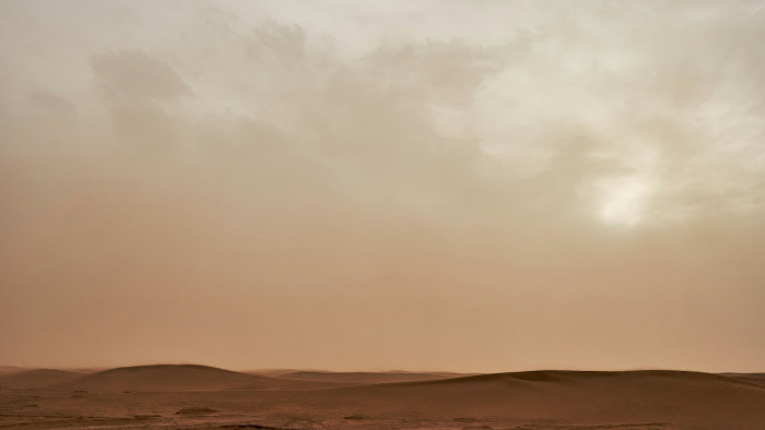 Szépen kirajzolódott reggel a felettünk is átnyúló porfolyosó