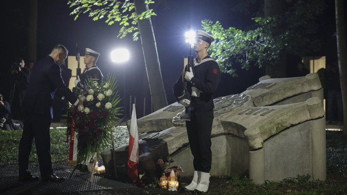 A lengyel elnök szerint országa frontállam, ezért meglepőt kért Németországtól