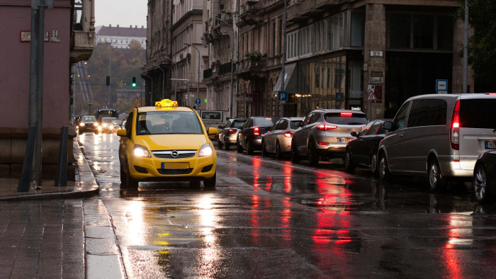 Aggasztó mértékben öregszik a magyar autóállomány