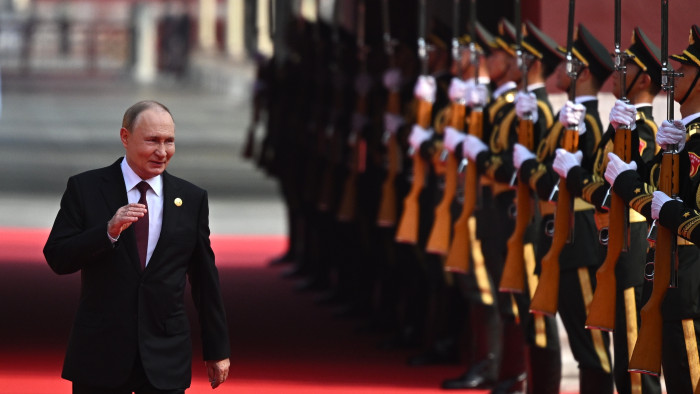 Putyin keményen üzent, de ajánlatot is tett Zelenszkijnek