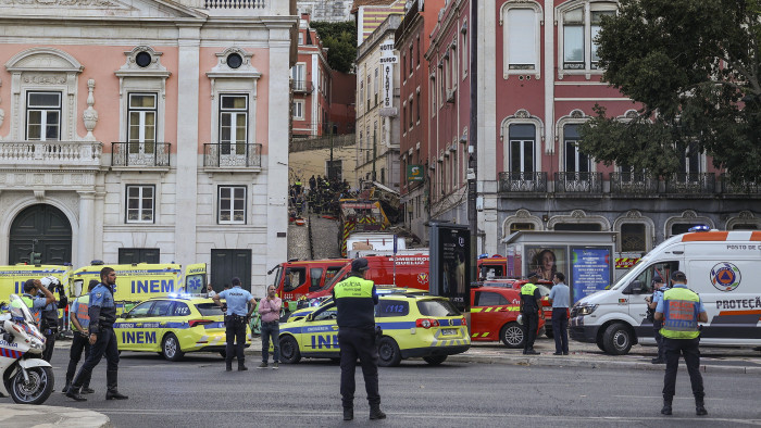 A tömegszerencsétlenség után sem mond le a lisszaboni polgármester