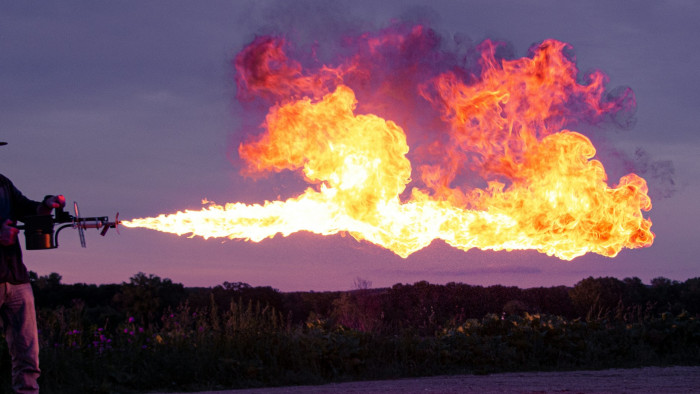 Lángszóróval égette el a Koránt egy republikánus képviselőjelölt, videót is közölt róla