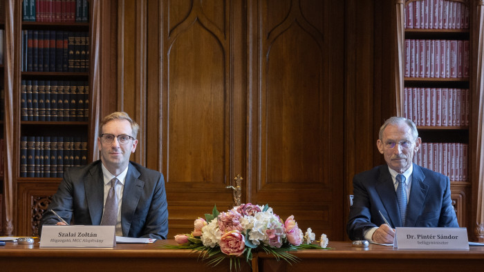 Tehetséggondozás és kutatás: megállapodott az MCC és a BM