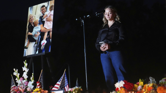 Jövő vasárnap egy arizonai stadionban tartják Charlie Kirk búcsúztatóját - a nap hírei