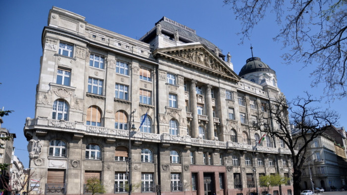 50 milliárd forintért adhatják el a Belügyminisztérium épületét