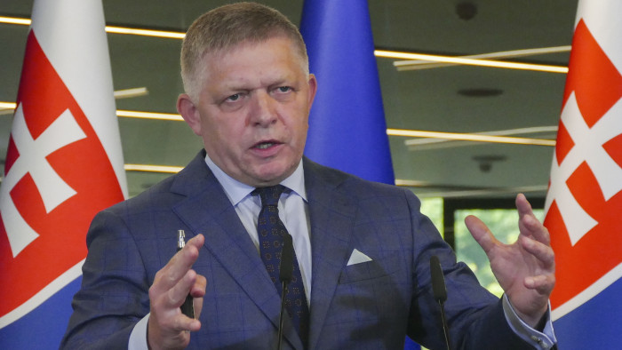 Robert Fico: sikerült elérni, hogy az orosz vagyon elkobzása ne kerüljön a záródokumentumba