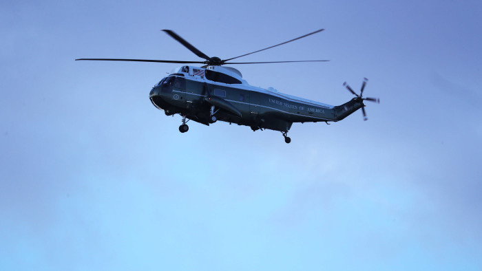 Lézert irányítottak Donald Trump helikopterére