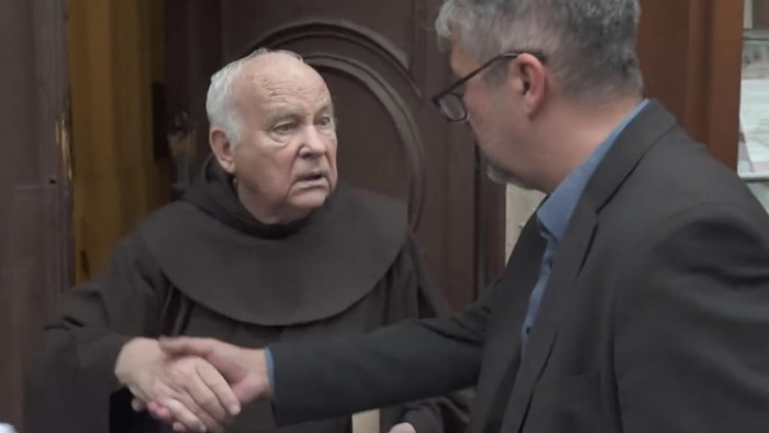 Ferences papot vett védelmébe Orbán Viktor