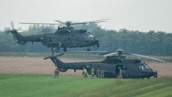 Kényszerleszállás Pápa közelében