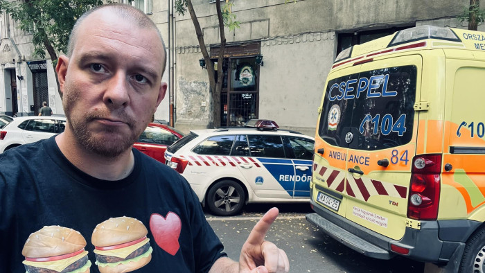 Működött a segélykérő koktél, vérző, megrugdosott lányt mentettek vele