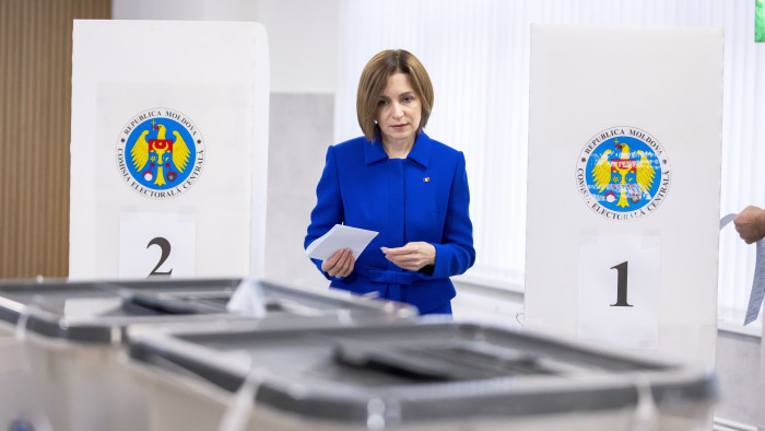 A moldovai választásokon a nyugatbarát erők állnak az élen