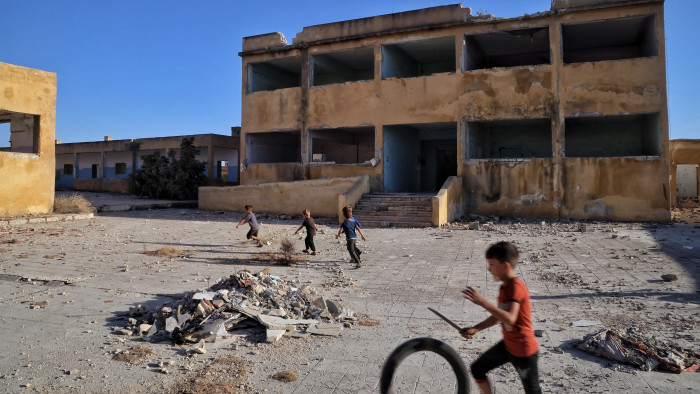 Friedrich Merz szerint a szíriai menekülteket is haza kell küldeni – vita a kancellár és külügyminisztere között