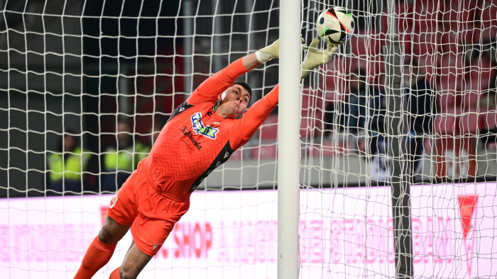 Ritkán látható jelenetsor a Debrecen–Győr bajnokin