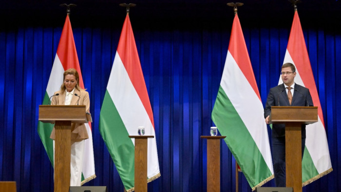 A kormány kész csődsegélyt adni Budapestnek – Kormányinfó