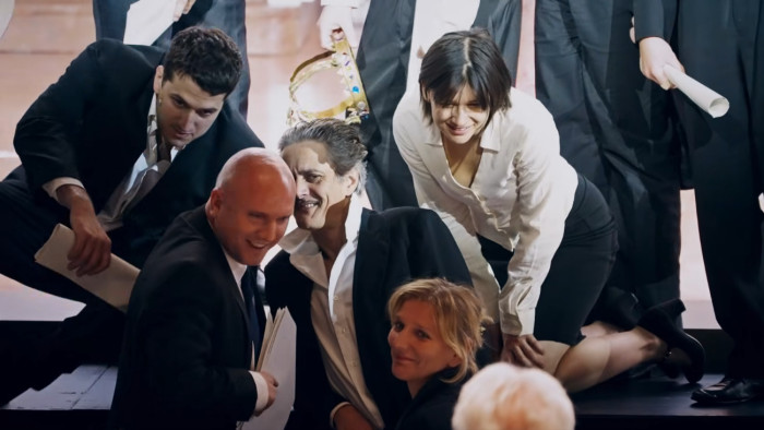 A karakterek helyett középpontban a csend és a szótlanság – különleges Hamlet-interpretációt mutatnak be