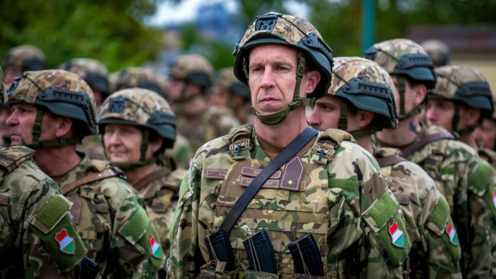 Itt az újabb Századvég-felmérés a sorkatonaságról