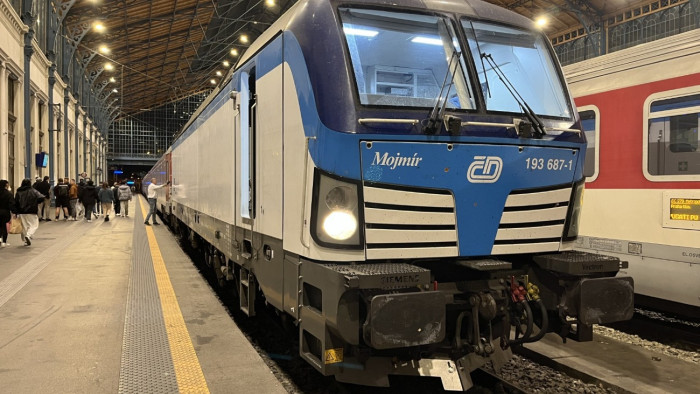 Már pályafelújítás miatt is késnek a vonatok, nem is mind megy végig a vonalán