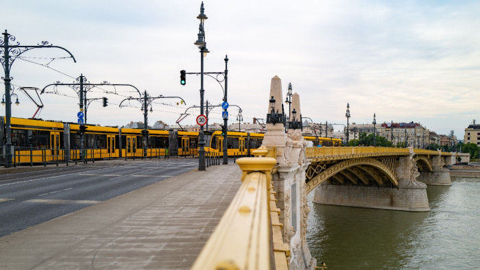 Pótlóbuszok járnak majd a 6-os villamos helyett