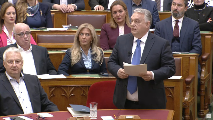 Orbán Viktor jelentős béremelésre tett ígéretet az Országgyűlésben