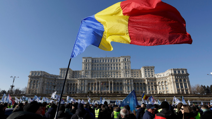 Nagy gondban van a román kormány