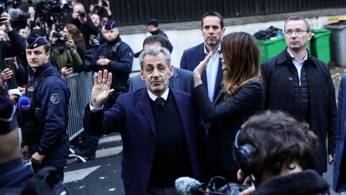 Máris komoly bajba került a börtönben ülő Nicolas Sarkozy