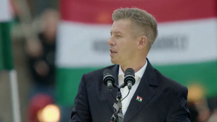 Magyar Péter a Hősök terén: egy nép ki merte mondani, elég volt - újabb országjárás jön