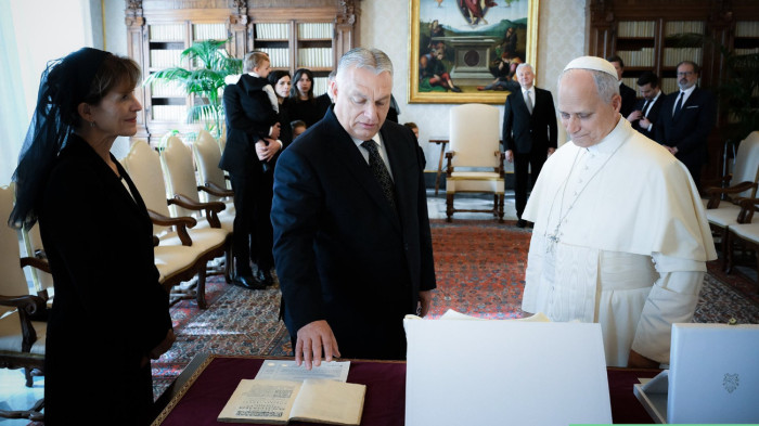 Újabb fotók érkeztek Orbán Viktor és XIV. Leó pápa találkozójáról