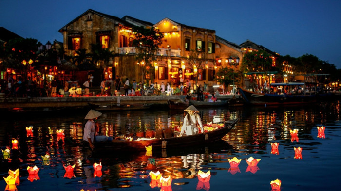 Történelmi városokat, világörökségi helyszíneket borított el az esővíz – képek