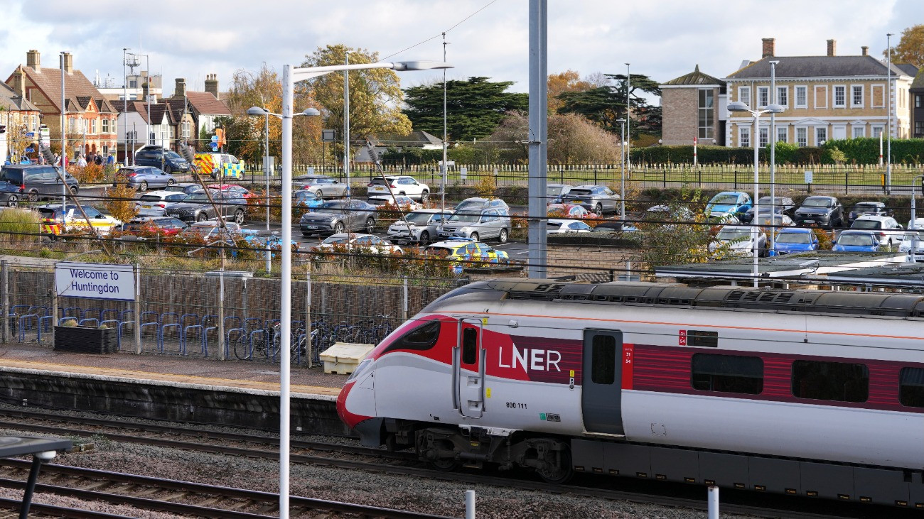Megelőzhető lett volna az angliai vonatos késelés? – Bonyolódik az ügy