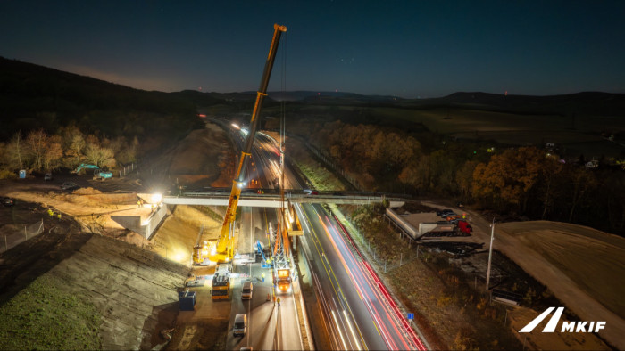 Jó hírt közölt az MKIF az M1-es hídjainak építéséről – képek