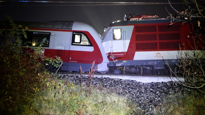 Vonatok ütköztek Szlovákiában – Egyre több részlet világos