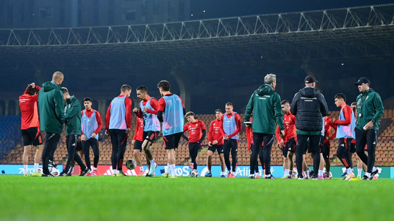 A magyar válogatott edzése a Vazgen Szargszján Köztársasági Stadionban, Jerevánban 2025. november 12-én. Magyarország és Örményország világbajnoki selejtezõmérkõzést játszik egymással november 13-án.