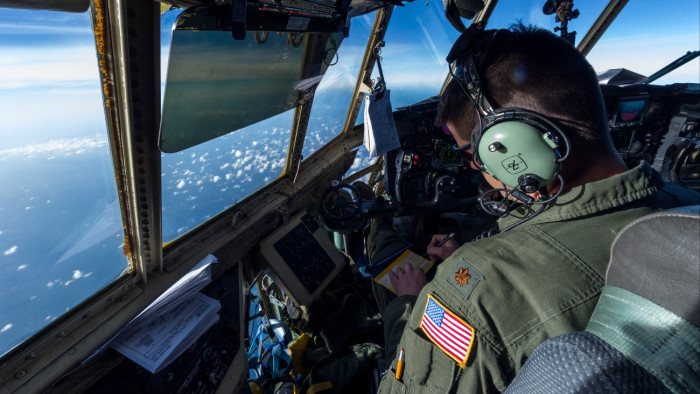 Orosz katonai hajó miatt riasztották az amerikai parti őrséget