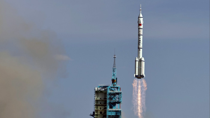 Űrsokk: repedést találtak az ablakon, de már minden rendben