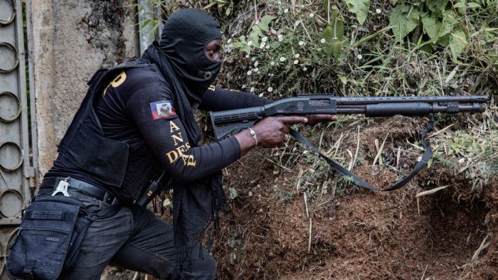 Amerikai katonákra lőttek Haitin