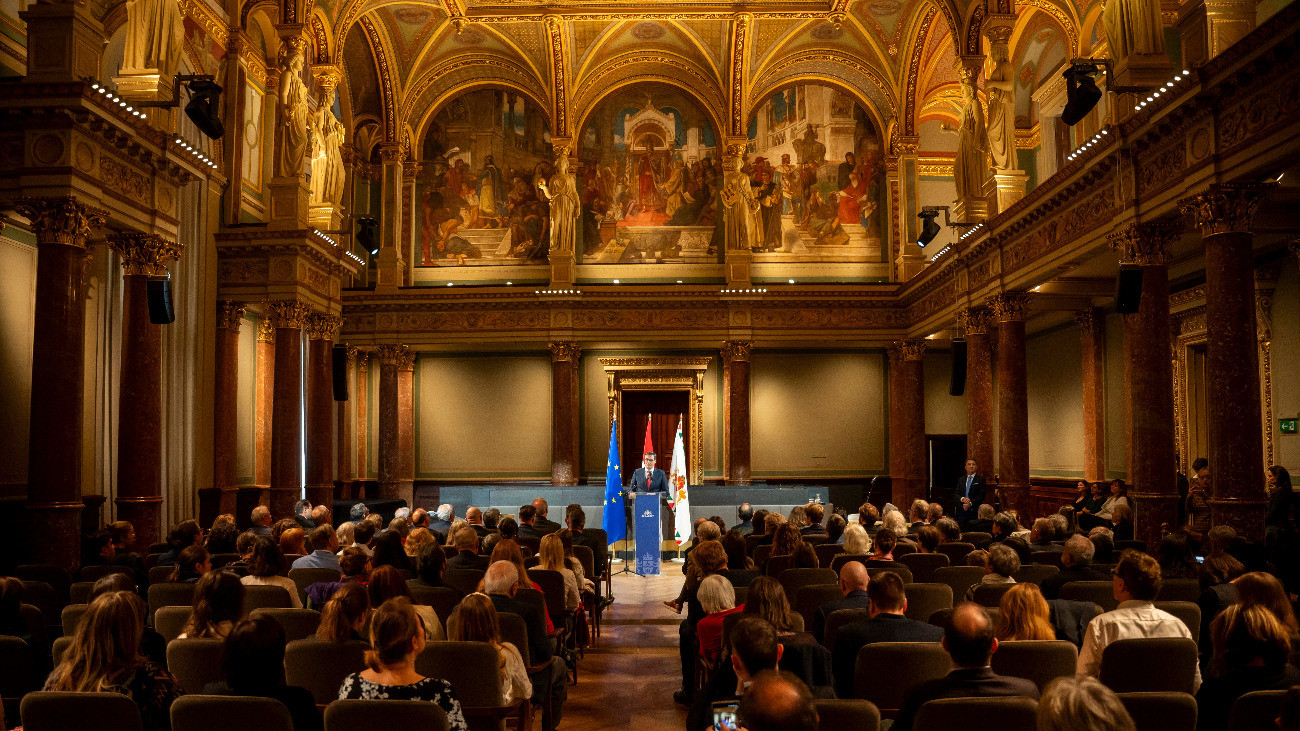 Különleges módon fejezte ki nagyrabecsülését a főpolgármester