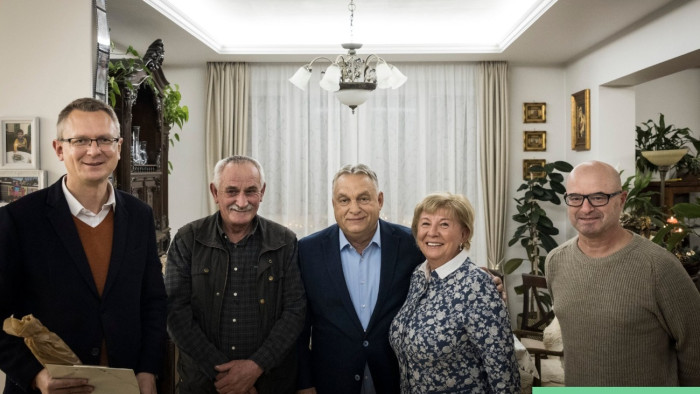 Lukácséknál pálinkázott Orbán Viktor - fotók