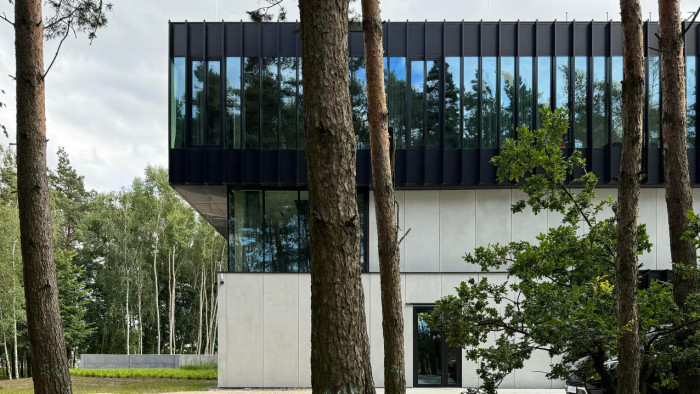 Tűzgátló nyílászárók, amelyek biztonságot és esztétikát kínálnak – a professzionális építészet szolgálatában (x)