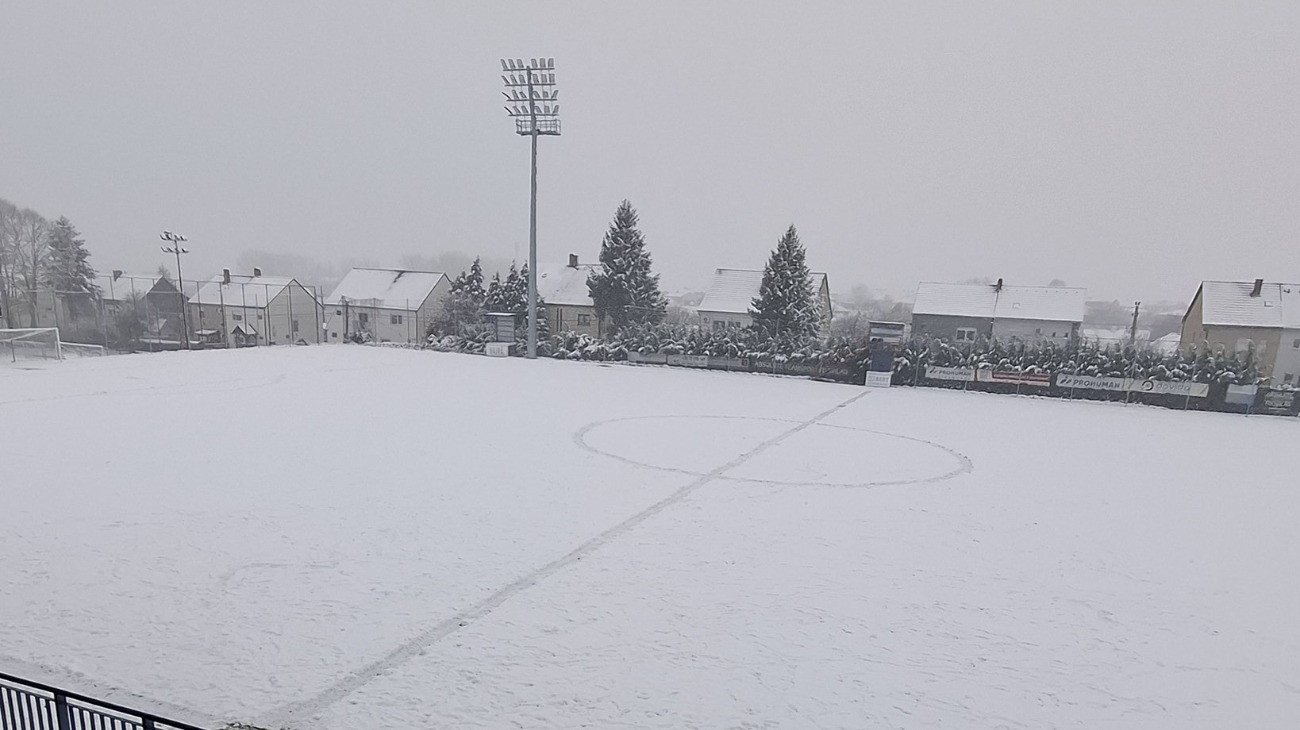 Nagy a gond Kozármislenyben a havazás miatt