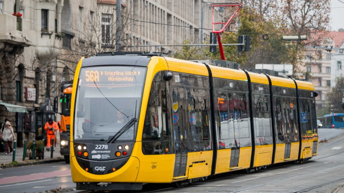 Üzembe állt egy újabb CAF villamos