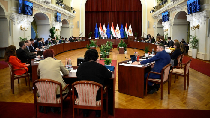 Sára Botond: Budapest példája világosan megmutatja, mi várna az országra, „ha ők vezetnék”