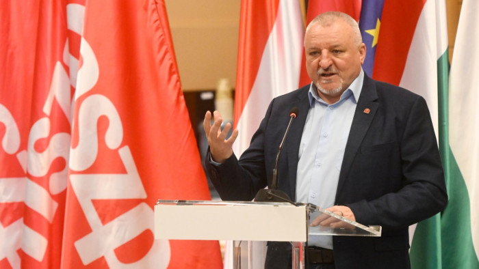 A kormányváltás jegyében több helyen nem indít jelöltet az MSZP