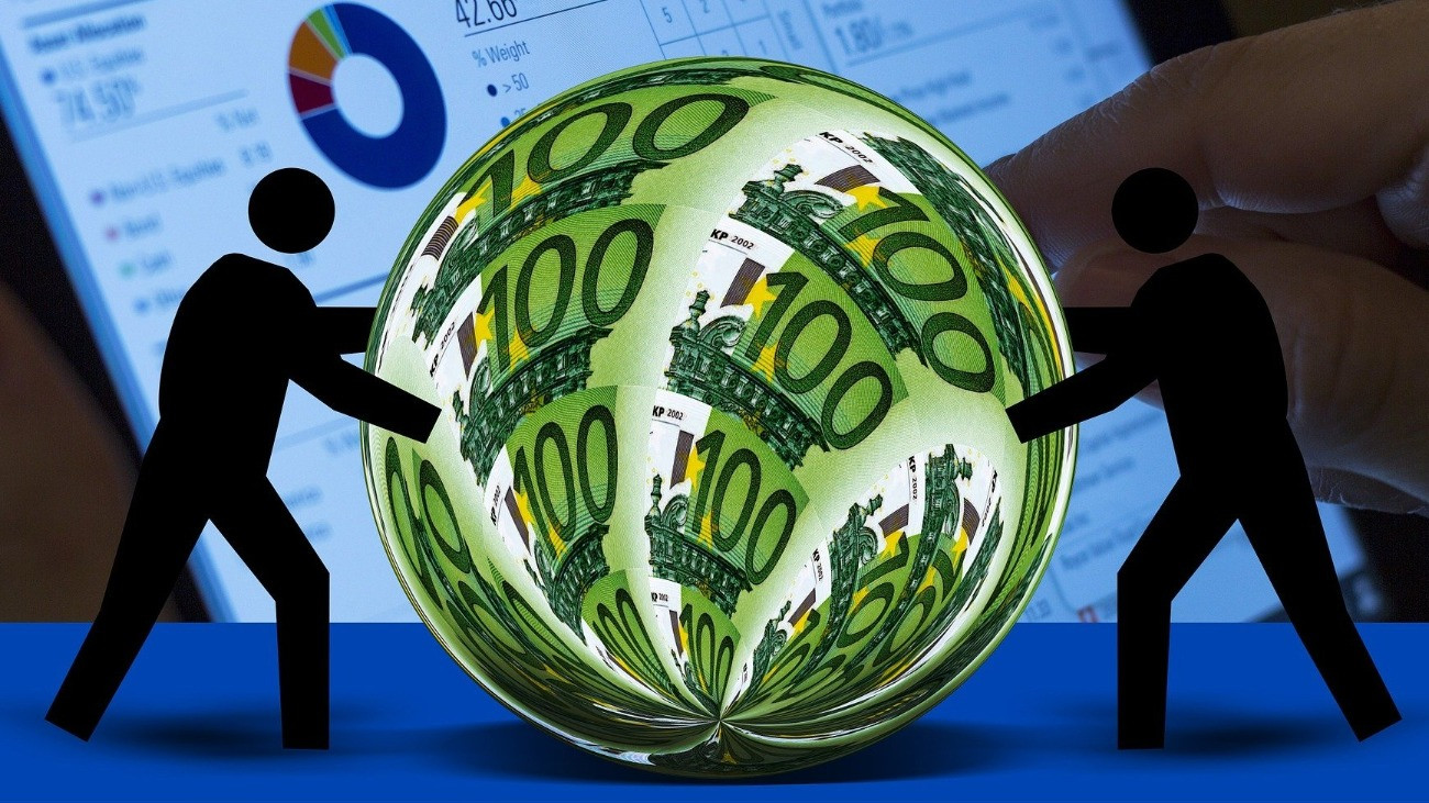 Hamis euró a komáromi bolhapiacon